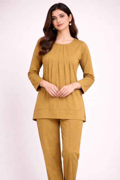 Model is wearing summer cotton coordset for nxtwears